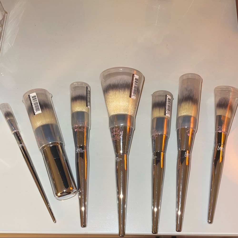 It Cosmetics for Ulta Brush Bundle